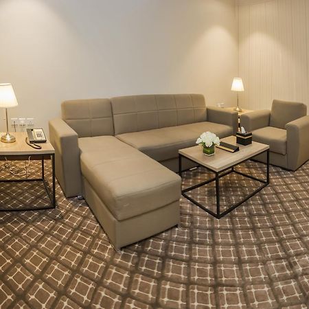 Burj Alhayat Hotel Suites Olaya Riyadh Exteriör bild