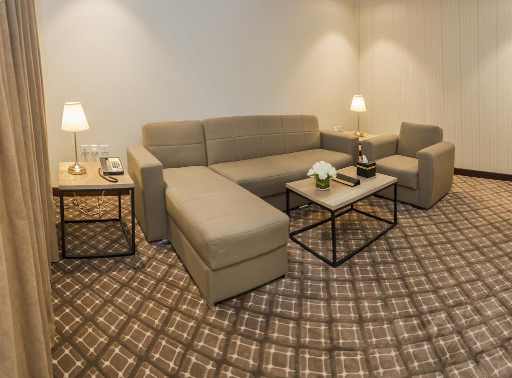 Burj Alhayat Hotel Suites Olaya Riyadh Exteriör bild